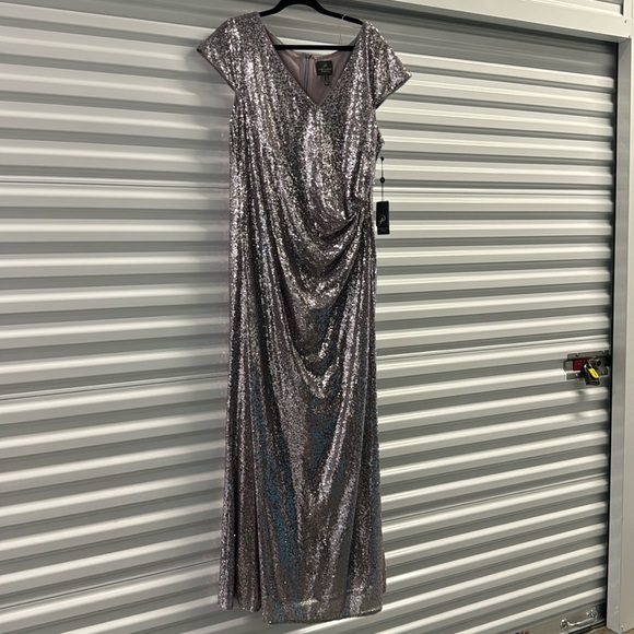 Adrianna Papell Dresses & Skirts - New Evening Gown